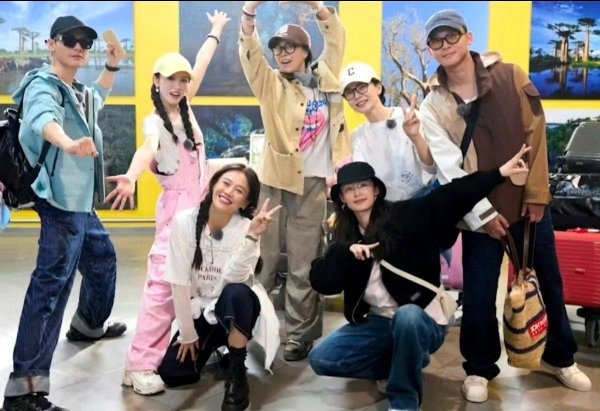 哈福配资 全员素颜出镜，花少7镜头下女星尽显人间真实